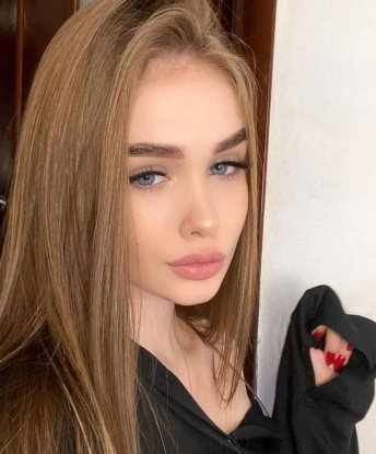 Прекрасно осознаю себя в роли твоей фантазии, и мои услуги способны удовлетворить даже самые изысканные желания. Фото доказывают, что я идеальная сочетание страсти и красоты. Живу в самом сердце Москвы, поэтому легко сочетаю в себе элегантность и развратность. Мои клиенты оценили мою доброту, подкрепленную экспертизой. Разбушеванный океан удовольствия ждет нас, давай испытаем его вместе! 💋🌹🔥 Мирослава